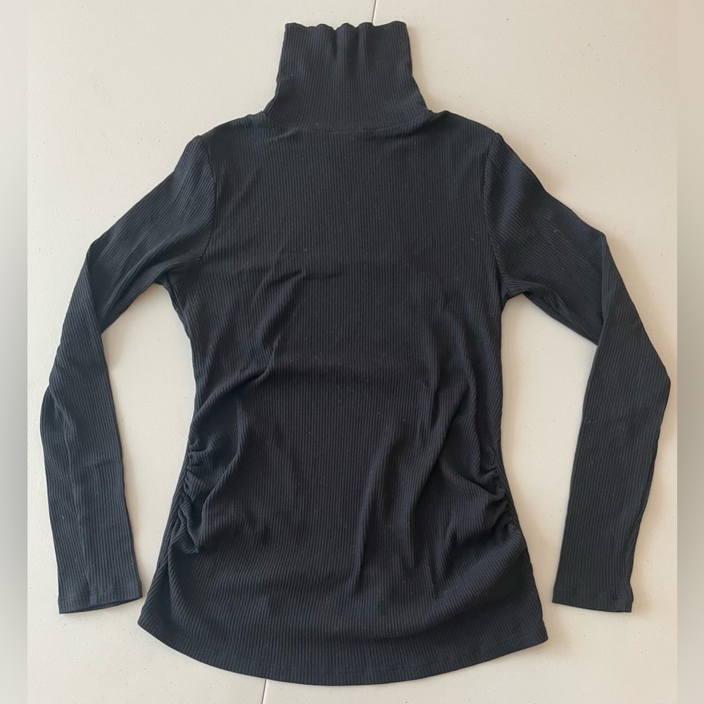 Old Navy - Maternity Fitted Turtleneck Top - Black - Size S
